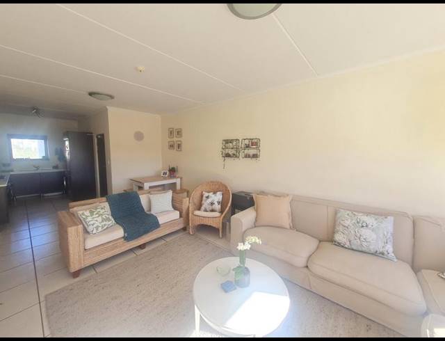 2 BEDROOM PROPERTY TO RENT IN DE VELDE